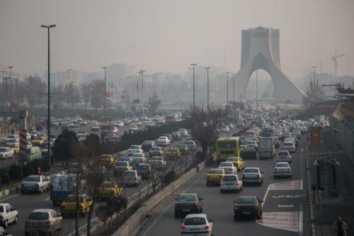 نجات تهران از آلودگی و تامین زیرساخت های حمل و نقل عمومی اولویت دولت چهاردهم باشد